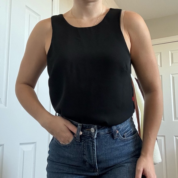 Sleeveless Blouse / Dynamite - Picture 1 of 8